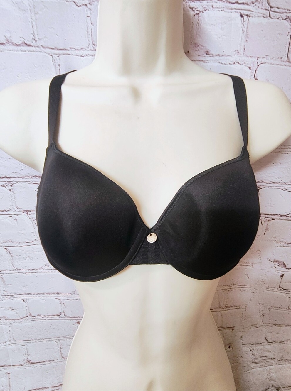 Chantelle Senso Lightly Lined Black Convertible Underwire T Shirt Bra 34C